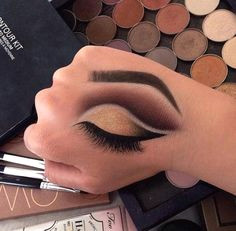 Drawing An Eye On Your Hand with Makeup 27 Best Eye Makeup On Hand Images Hair Beauty Makeover Gorgeous