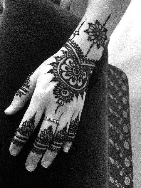 Drawing Easy Henna 35 Mehndi Designs Easy and Simple for Brides and Party Mehdi
