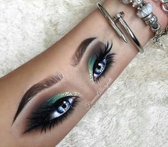 Drawing Eye Makeup On Arm 77 Best Hand Artwork Images Beauty Makeover Beauty Makeup