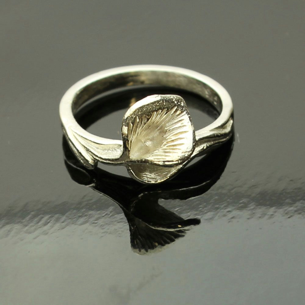 Drawing Flower Ring Calla Lily Ring Lily In Sterling Silver Flower Pattern Band Posey