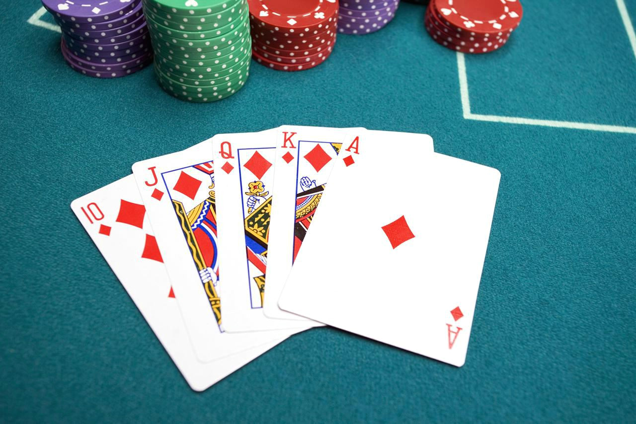 Drawing Hands In Poker Ranking Poker Hands What Beats What In Poker