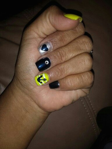 Drawing Heart On Nail Thanks to toni at True Nails Sun City Florida for these Guys She