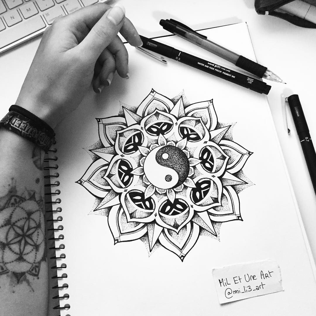 Drawing Ideas Yin Yang Yin Yang Dotwork Mandala Tattoo Design Miletune Endless Random