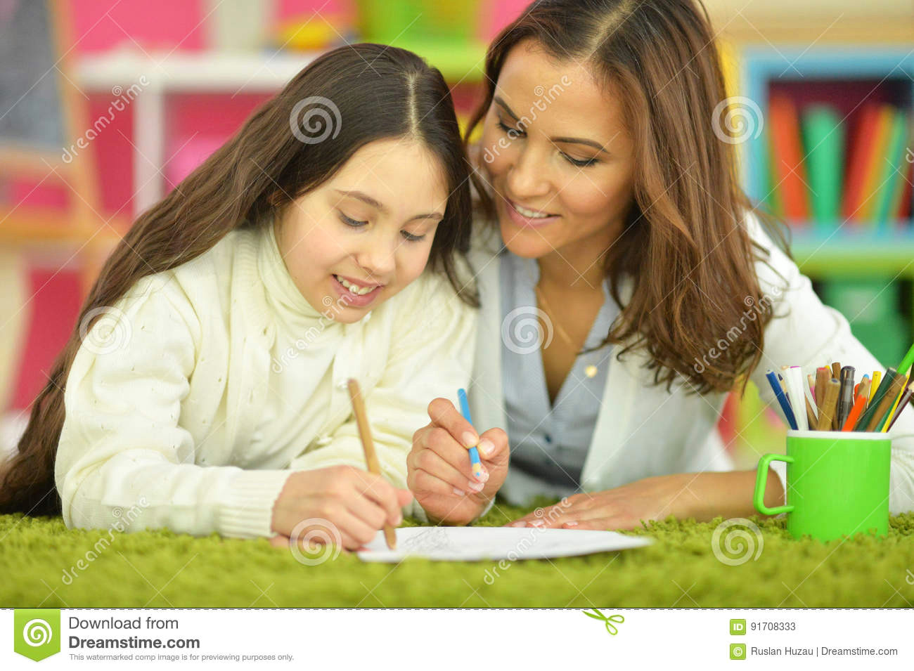 Drawing Of A Girl and Her Mom Mom and Daughter Have Fun Drawing Stock Image Image Of Teacher