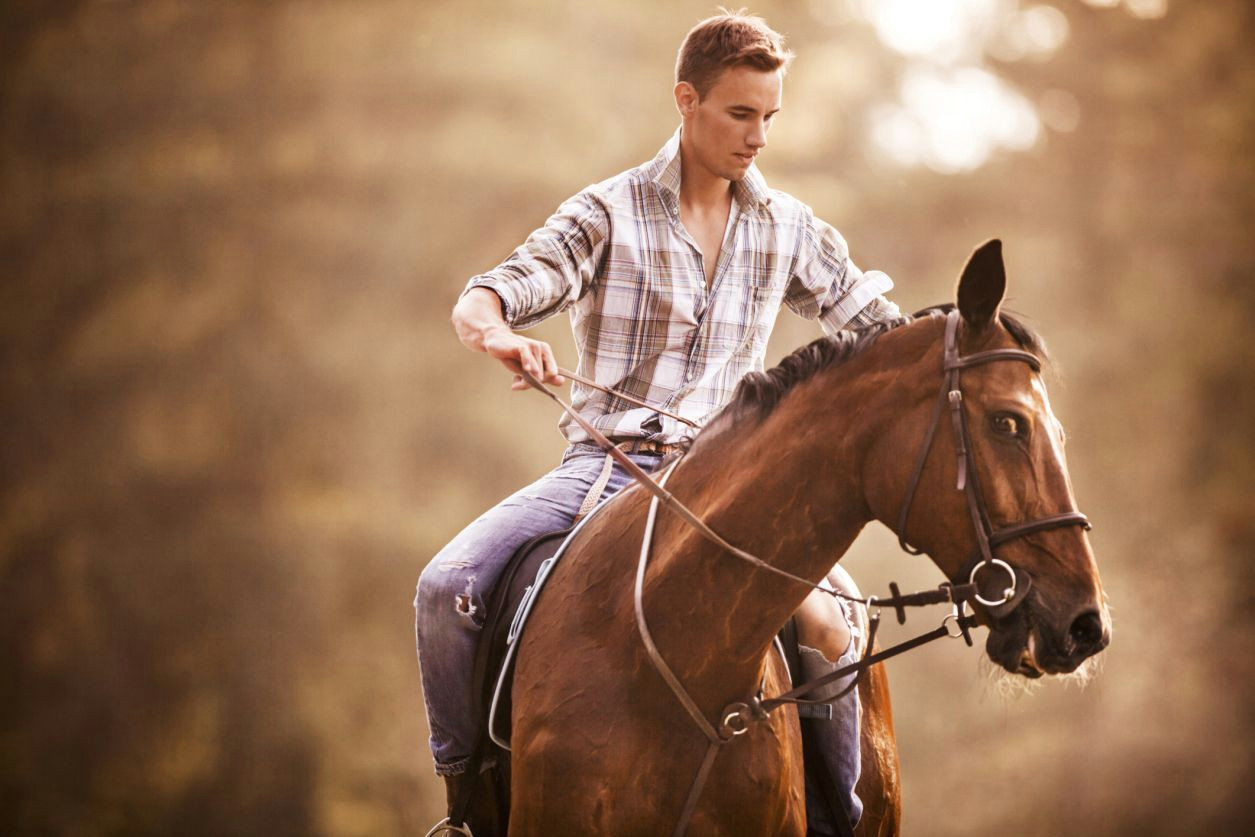 Drawing Of Girl Riding Horse the top 10 Beginner Horse Riding Mistakes