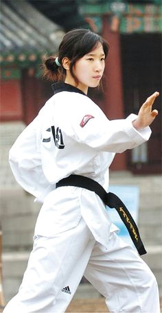 Drawing Of Karate Girl 422 Best Taekwondo Images Martial Arts Karate Girl Marshal Arts