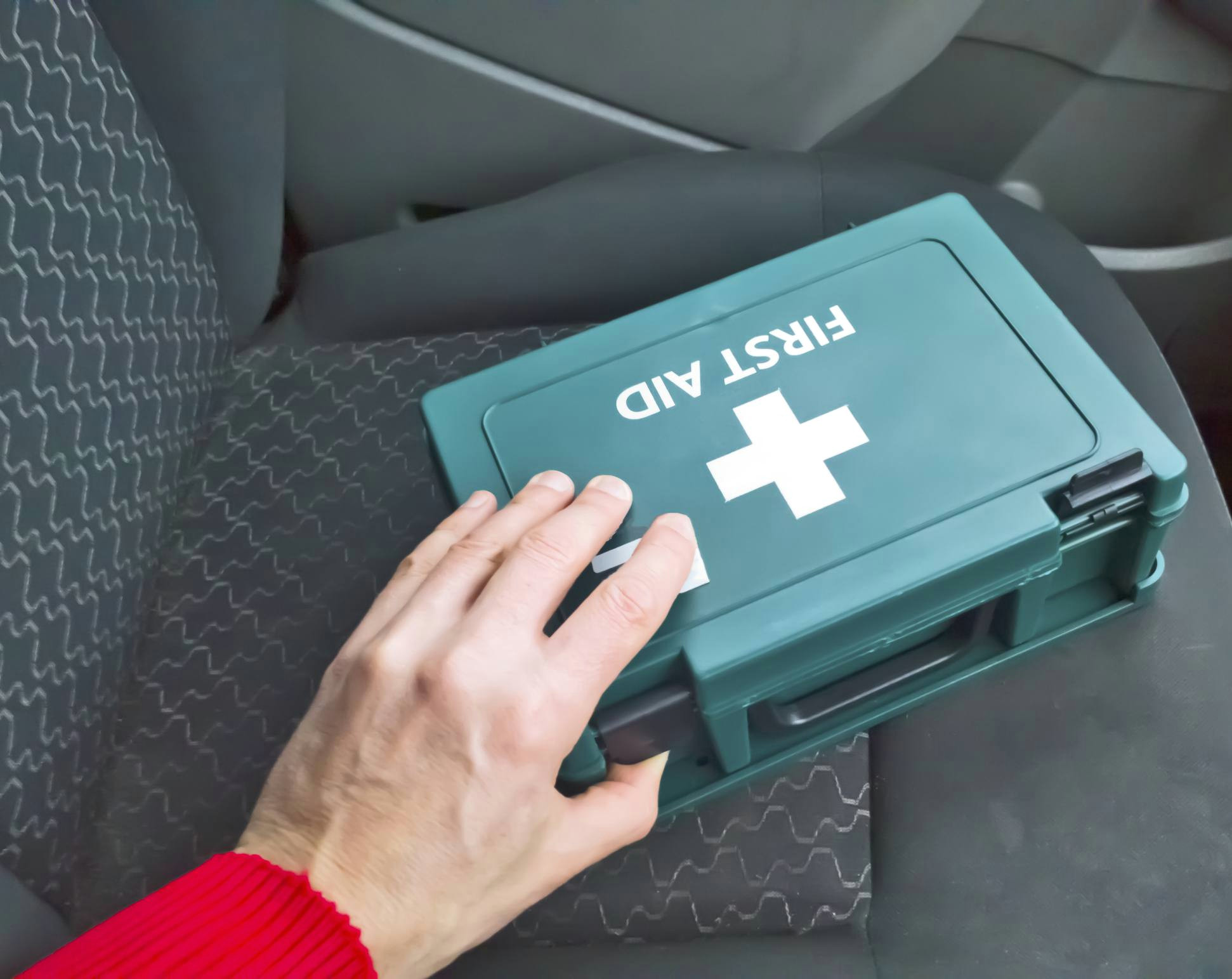 Drawing Of Things In First Aid Box 10 Essential Items to Include In Your Car First Aid Kit
