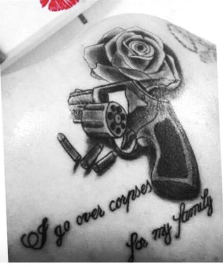 Drawings Of Roses and Guns Tattoofrei On Twitter I Go Over Corpses I Think I Spider