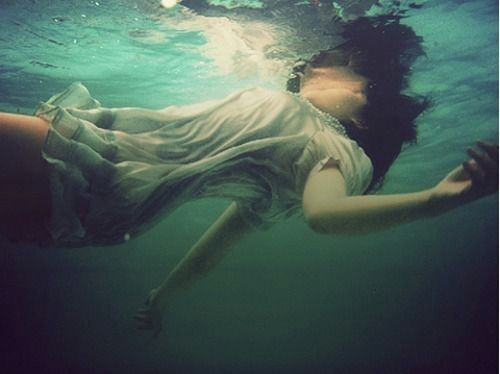 Drowning Girl Location I Suffocate and Right before I M About to Drown He Resuscitates Me