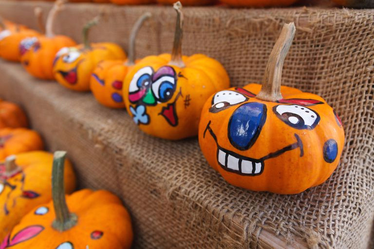 Jack O Lantern Drawing Ideas How to Paint On A Pumpkin Tips and Ideas